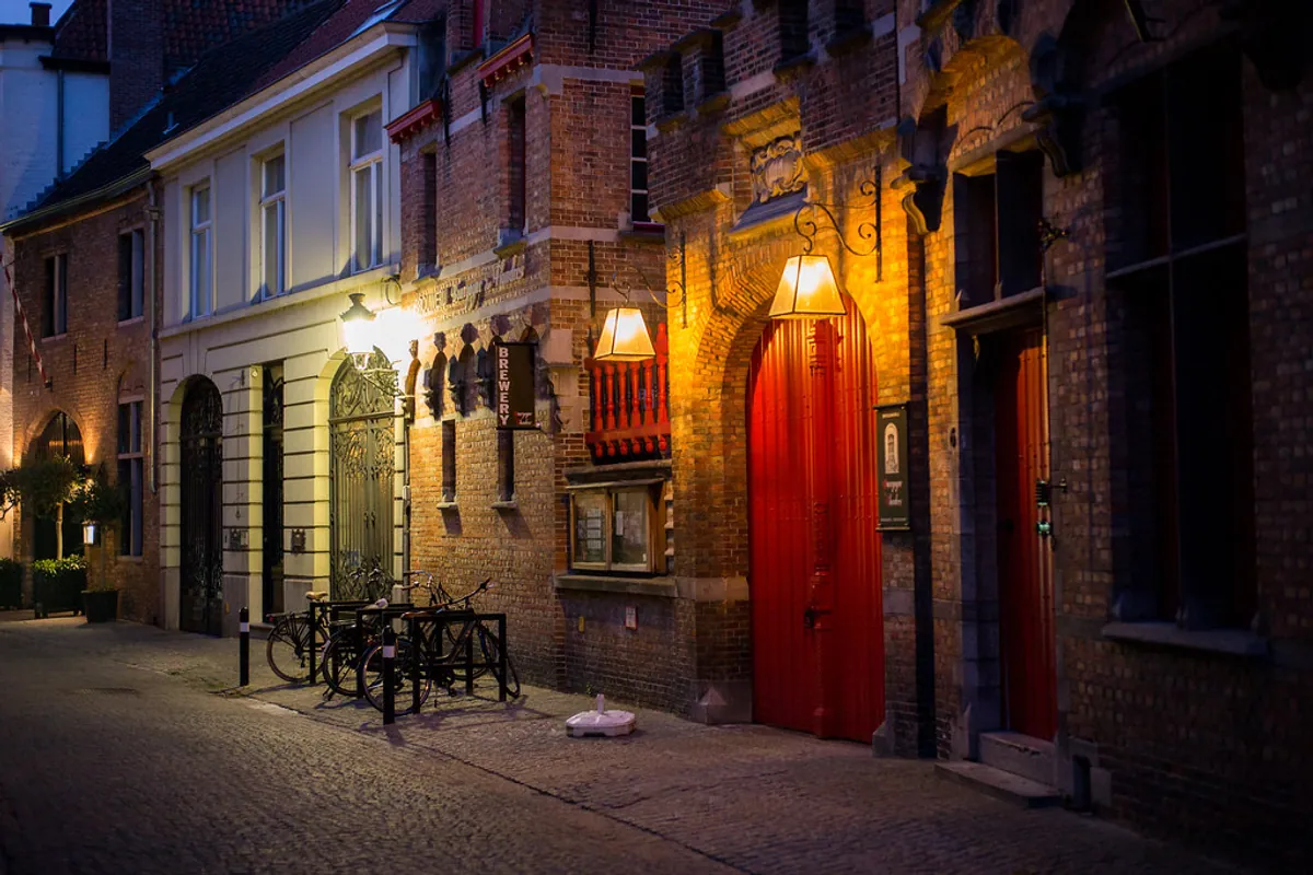 The Bourgogne des Flandres brewery in Bruges at night
